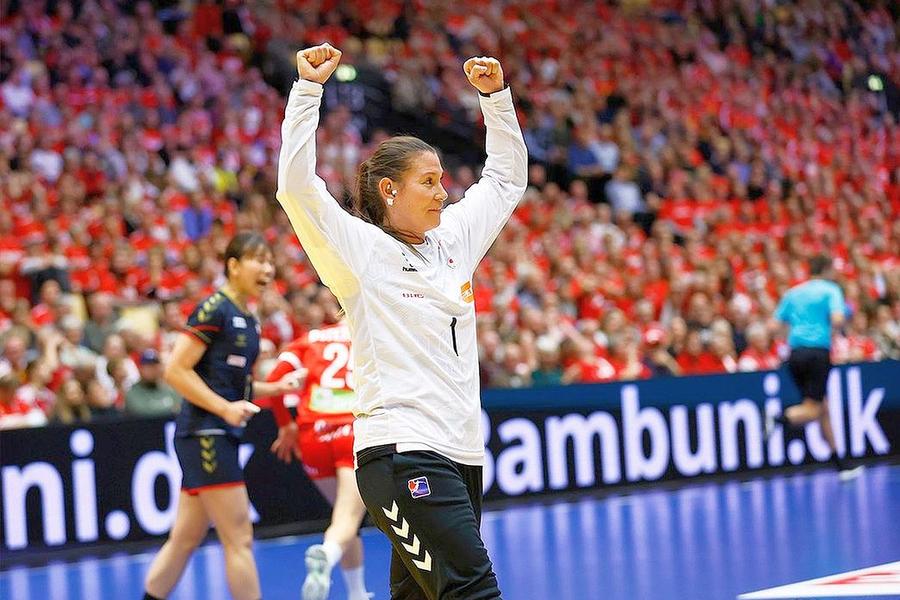 Sakura Hauge Kametani, portărița Japoniei. Foto: Instagram @jha_national Japonia face parte din scenariul SF pentru ca România să mai ajungă în „sferturile” Mondialului și la Paris 2024. Cifrele spun totul!