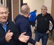 Filmarea care a încins spiritele » „Omul negru” din Bănie cântă umăr la umăr cu gloriile Craiovei Maxima: „Nu-i e rușine să apară acolo?!”