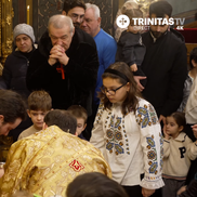 Gigi Becali la Sfânta Liturghie. FOTO: Captură Trinitas TV