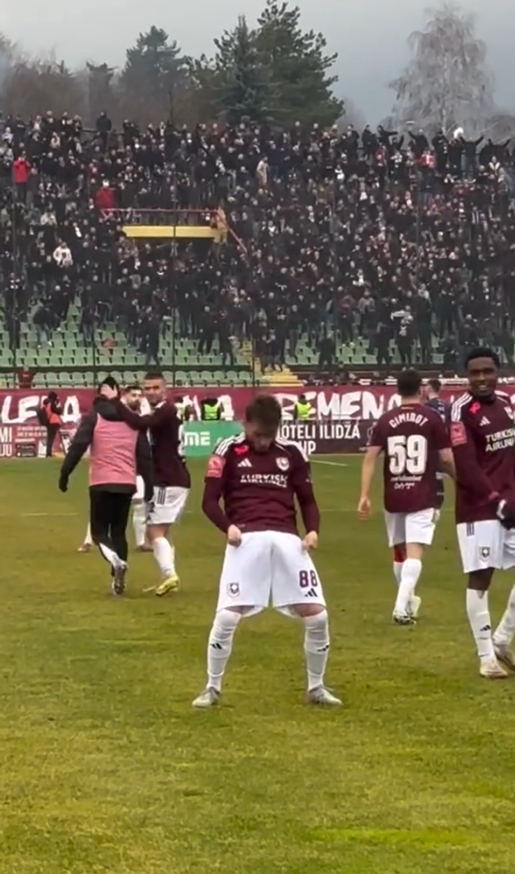 Gestul obscen făcut de Adem Ljajic / foto: captură fk_sarajevo_hz
