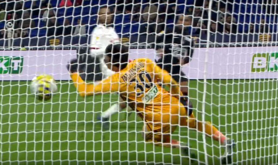 LYON - BREST 3-1 // Ciprian Tătărușanu, două gafe, nota 4, ironii și ținta unui atac rasist pe Twitter