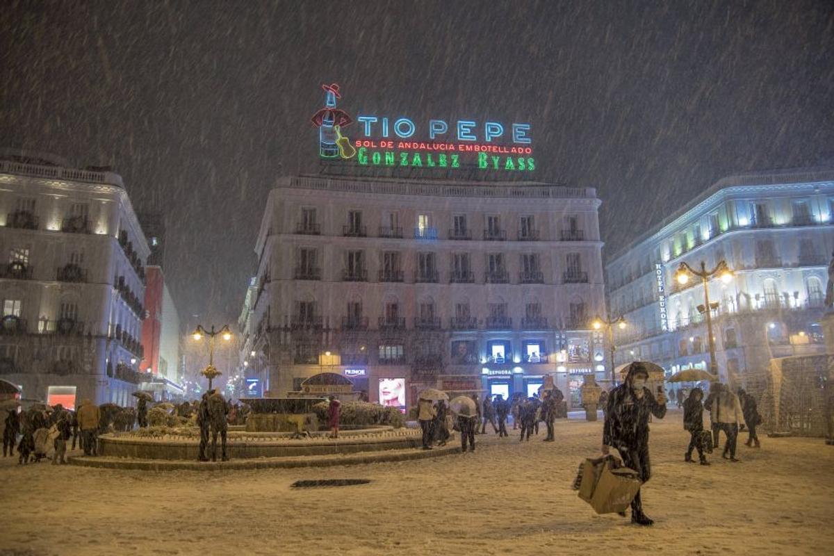 Ninsorile din Madrid - imagini spectaculoase