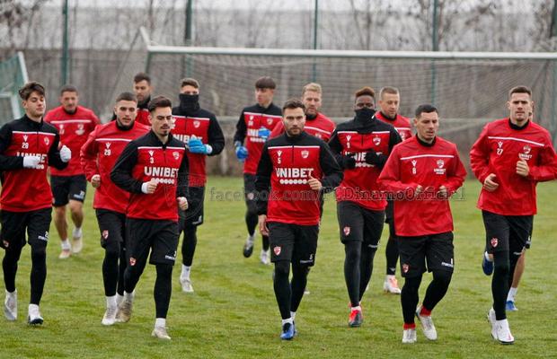 DINAMO. EXCLUSIV Ce s-a întâmplat la antrenamentul de astăzi al „câinilor” » Șerdean, mesaj ferm către jucători: „Eu vă semnez dezlegările”