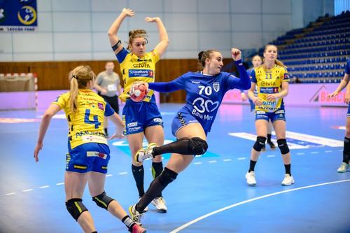 Andreea Popa a fost de neoprit în meciul cu Storhamar FOTO Dan Potor (Baia Mare)