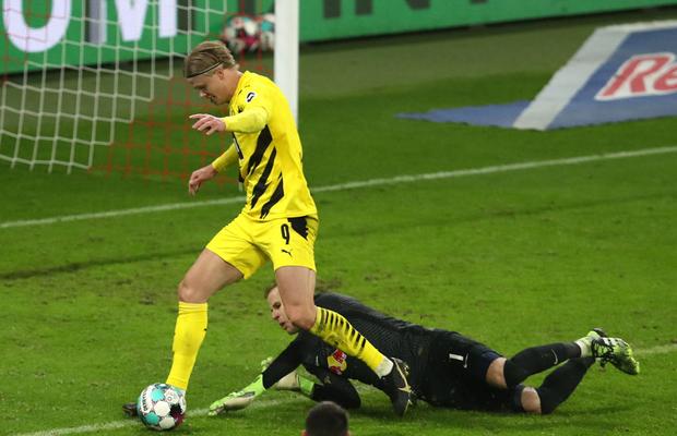 FOTO Erling Haaland, dominant în derby-ul Leipzig - Dortmund! Două goluri de mare atacant