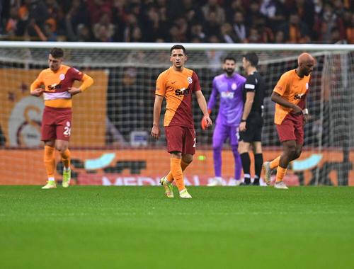 Fanii lui Galatasaray i-au fluierat pe Moruțan, Cicâldău și colegii lor, foto: Imago