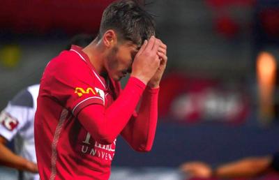 Primul fotbalist care a recunoscut că e gay, jignit de fani » Clubul atacă: „Vă interzicem pe stadioane!”