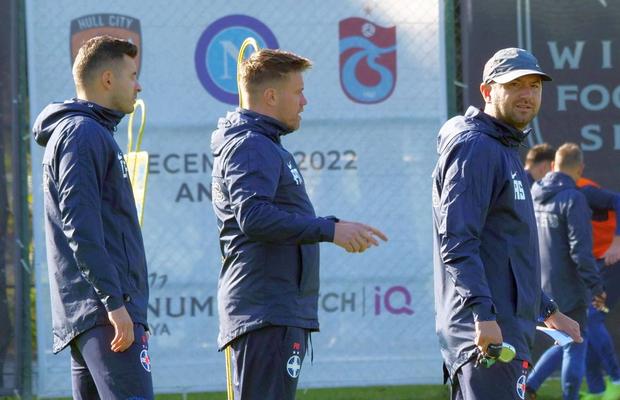 Pintilii e șeful, Filip și Stoica „secunzi” » Cum arată antrenamentele FCSB din Turcia + Echipa roș-albastră stă în hotel cu formația care i-a ofertat un titular