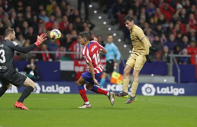 Un jucător de la Atletico Madrid, revoltat după meciul cu Barcelona: „Nu înțeleg de ce am început așa. Am intrat cu frică” » Concluziile lui Simone și Xavi