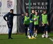Pintilii e șeful, Filip și Stoica „secunzi” » Cum arată antrenamentele FCSB din Turcia + Echipa roș-albastră stă în hotel cu formația care i-a ofertat un titular