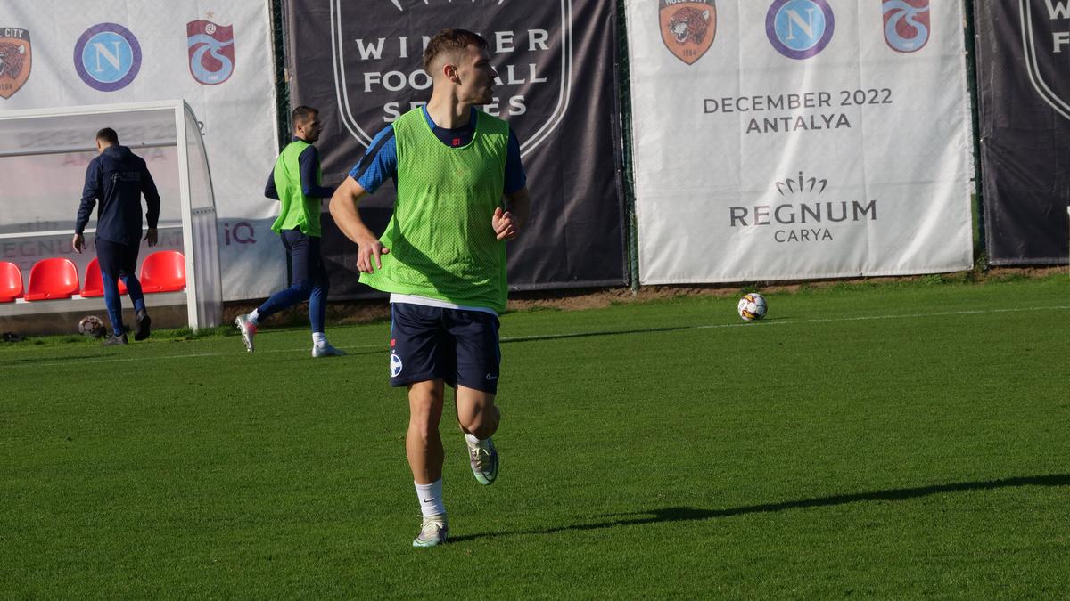 Pintilii e șeful, Filip și Stoica „secunzi” » Cum arată antrenamentele FCSB din Turcia + Echipa roș-albastră stă în hotel cu formația care i-a ofertat un titular