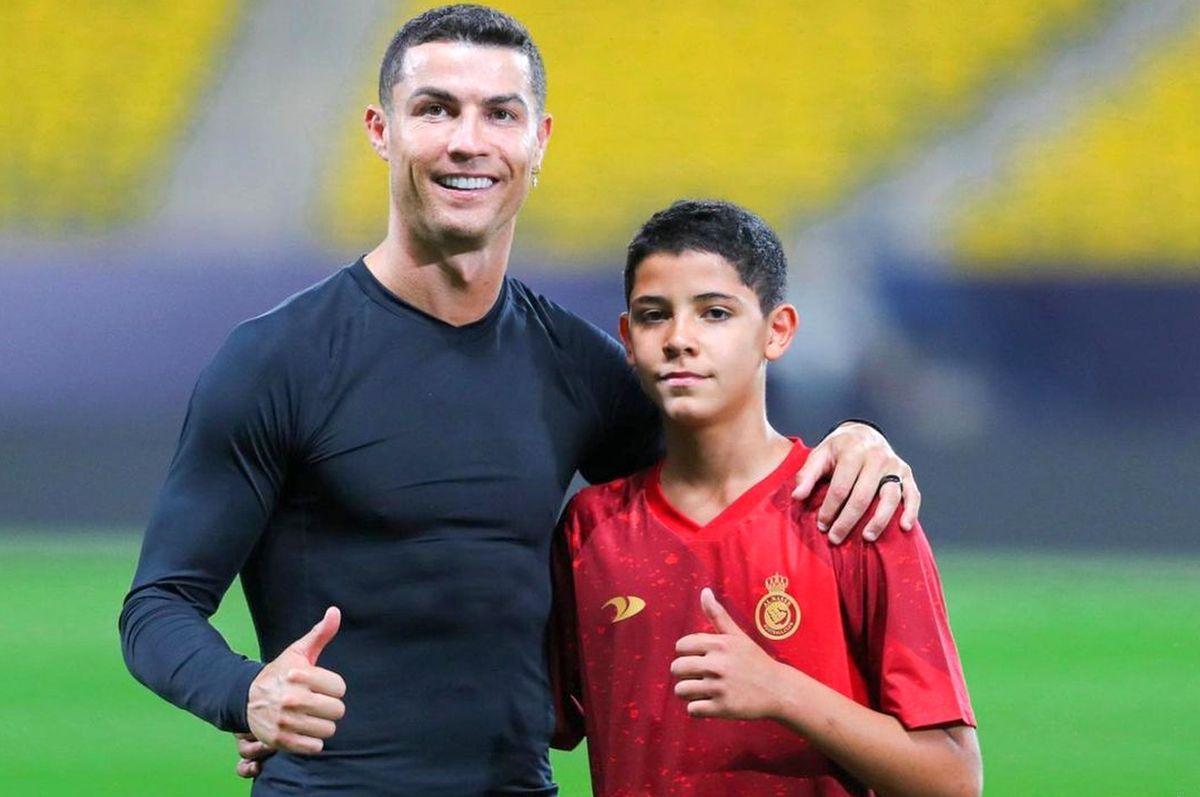 Cristiano Ronaldo, cu unghiile de la picioare vopsite