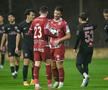 Borisav Burmaz și Alexandru Albu și-au „disputat” mingea pentru a bate penalty în Rapid - Sabah Baku // foto: Cristi Preda