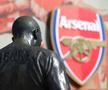 Statuia lui Thierry Henry în fața Emirates Stadium (foto: Guliver/Getty Images)