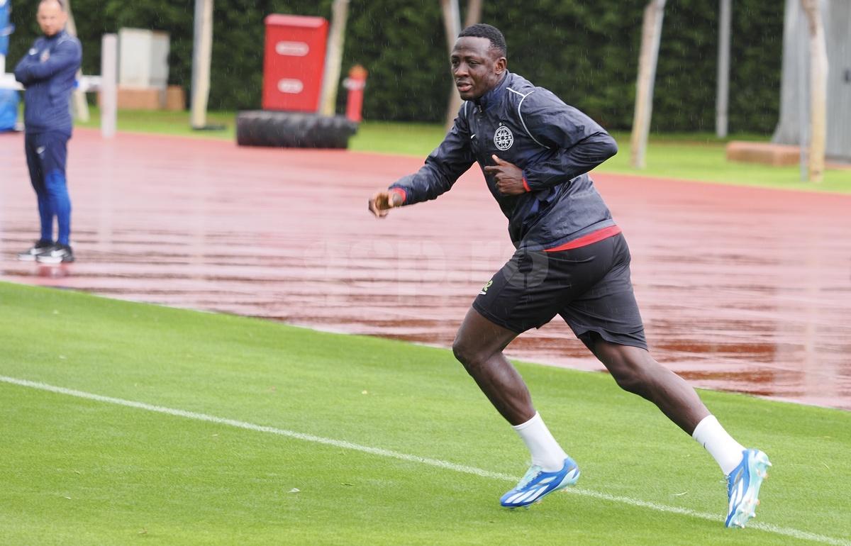 „Ce faci, mă, i-ai dat-o lui Yuri?” » Antrenament pe două anotimpuri: FCSB a ieșit „la joacă” în Antalya. Noua achiziție a captat toate privirile