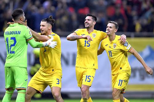 Radu Drăgușin, al doilea de la stânga la dreapta, cu numărul 3 // foto: Imago Images