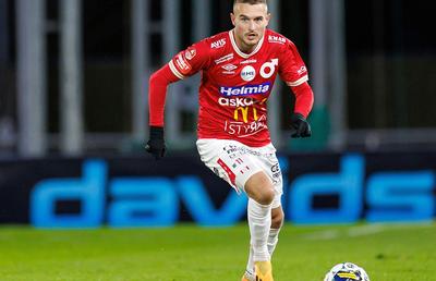 Fotbalistul dorit de Dinamo tocmai a devenit liber de contract! Azi se poate face transferul