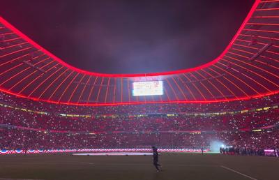 Arena lui Bayern se luminează în memoria lui „Kaiser Franz" » Mesajul cu care se desparte Bayern de simbolul său + Unde va fi înmormântat