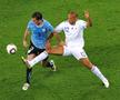 Diego Godin în duel cu Thierry Henry / Uruguay - Franța (foto: Guliver/Getty Images)