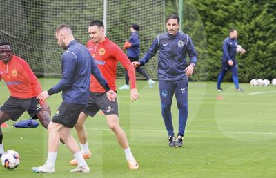 „Ce faci, mă, i-ai dat-o lui Yuri?” » Antrenament pe două anotimpuri: FCSB a ieșit „la joacă” în Antalya. Noua achiziție a captat toate privirile