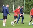 „Ce faci, mă, i-ai dat-o lui Yuri?” » Antrenament pe două anotimpuri: FCSB a ieșit „la joacă” în Antalya. Noua achiziție a captat toate privirile