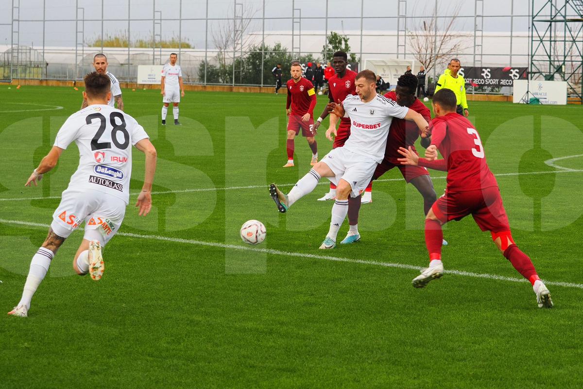 U Cluj - FK Partizani, amical în cantonamentul din Antalya