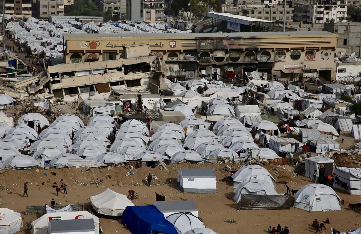 Cel mai vechi stadion din Fâșia Gaza este acum tabără de refugiați palestinieni » Arena a fost transformată în centru de detenție, apoi demolată de israelieni