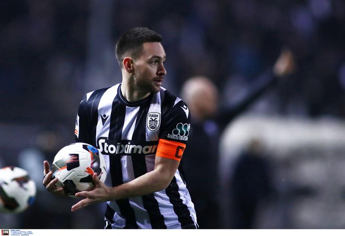 Măștile cu Răzvan Lucescu și steagurile „tricolore” n-au ajutat-o pe PAOK » Eliminare dramatică din Cupa Greciei: gol decisiv în minutul 107