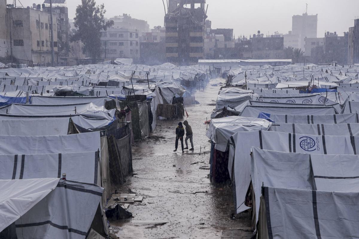 Stadionul „Yarmouk” din Fâșia Gaza, transformat într-un centru de refugiați