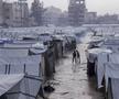 Stadionul „Yarmouk” din Fâșia Gaza, transformat într-un centru de refugiați / foto: Imago