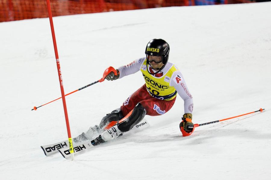 Albert Popov în timpul cursei de la Madonna di Campiglio Foto: Imago Victorie istorică, după 45 de ani, a unui schior bulgar în Cupa Mondială! » Albert Popov a supraviețuit miraculos unui accident în 2015