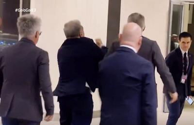 Joan Laporta, reacție suburbană la stadion, după ce a aflat decizia: „Fii de tâ***!”