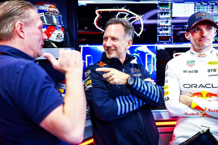 De la stânga la dreapta: Jos Verstappen, Christian Horner, Max Verstappen // foto: Guliver/gettyimages Christian Horner ar putea prelua conducerea Ferrari! Informație bombă din Germania
