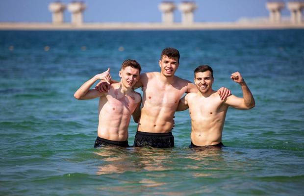 Burj al Rapid » Gazeta a intrat în cantonamentul de lux plătit de Șucu în Dubai. Pacea rușilor e spartă de strigătele lui Șumudică: „Haide, my friend, au un loc la salvamari!”