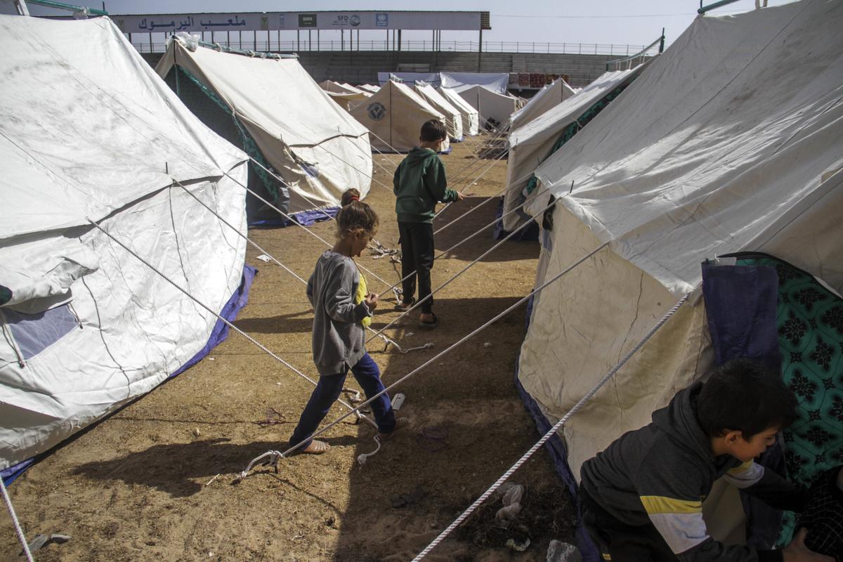 Cel mai vechi stadion din Fâșia Gaza este acum tabără de refugiați palestinieni » Arena a fost transformată în centru de detenție, apoi demolată de israelieni