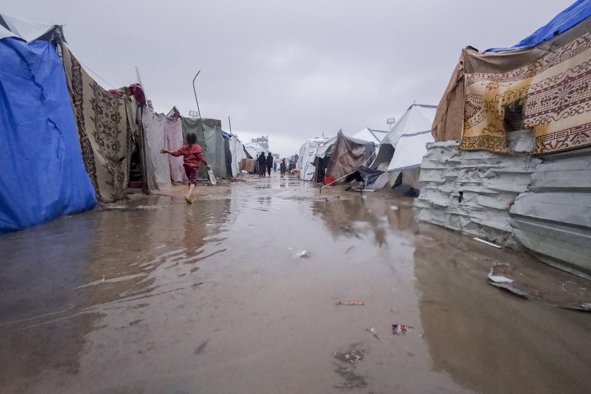 Cel mai vechi stadion din Fâșia Gaza este acum tabără de refugiați palestinieni » Arena a fost transformată în centru de detenție, apoi demolată de israelieni