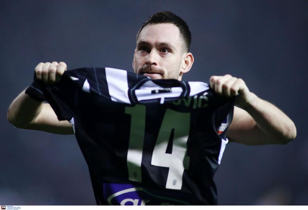 Măștile cu Răzvan Lucescu și steagurile „tricolore” n-au ajutat-o pe PAOK » Eliminare dramatică din Cupa Greciei: gol decisiv în minutul 107