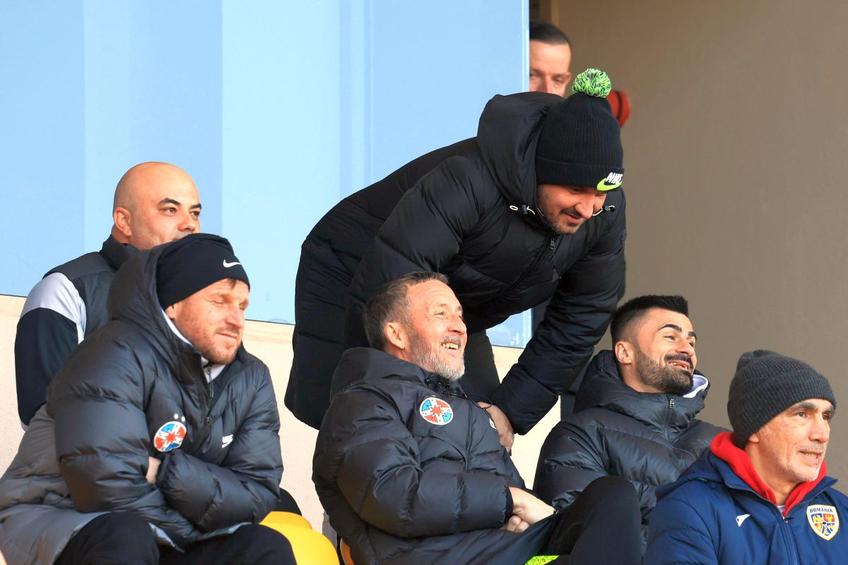 Apariție inedită la amicalul dintre FCSB și Beșiktaș » Fostul fotbalist român al anului a venit să-și urmărească fosta echipă // foto: Ionuț Iordache (GSP)