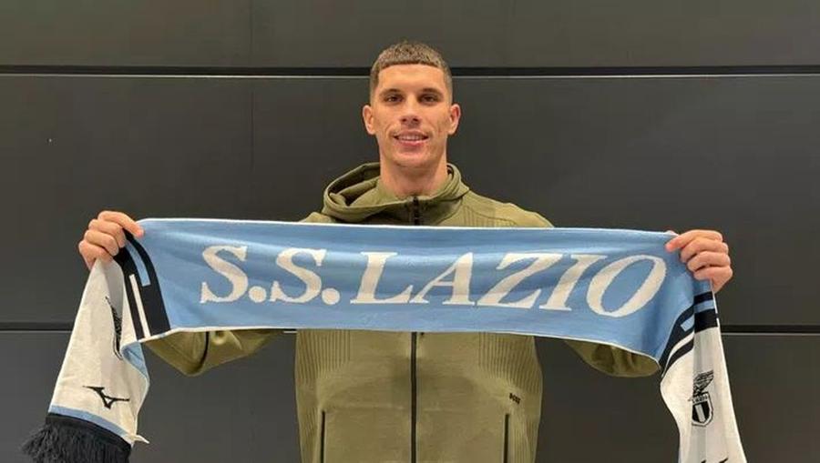 Atacantul sârb Petar Ratkov Antrenorul Maurizio Sarri nu știa cine este noul venit la Lazio! » Patronul Lotito: „Nici nu era necesar să-l cunoască!”