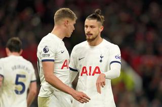 Drăgușin poate scăpa de un rival » Fundașul lui Tottenham e dorit la Barcelona
