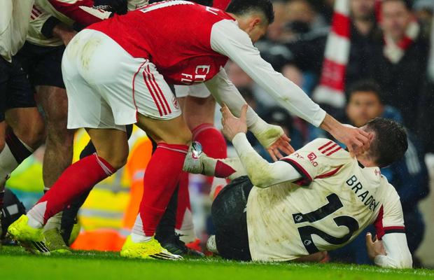 Scandal cu Gabriel Martinelli pe „Emirates” » Gary Neville: „O rușine!”