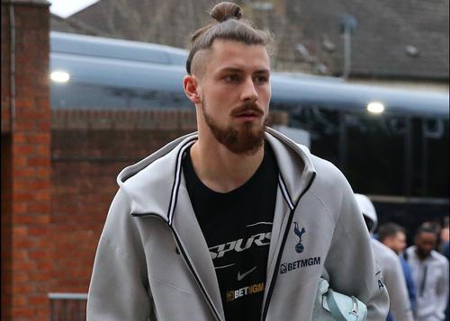 Radu Drăgușin a jucat 38
de meciuri la Tottenham, cu un total de 2.609 minute, de la transferul de 25 de milioane de euro de la Genoa din ianuarie 2024 / Foto: Imago
