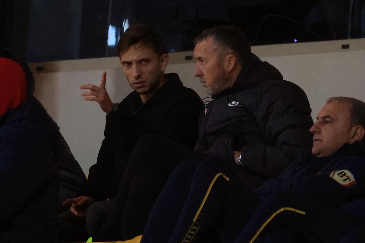 Cine este personajul misterios alături de care a apărut Mihai Stoica în timpul amicalului FCSB - Beșiktaș // foto: Ionuț Iordache (GSP)