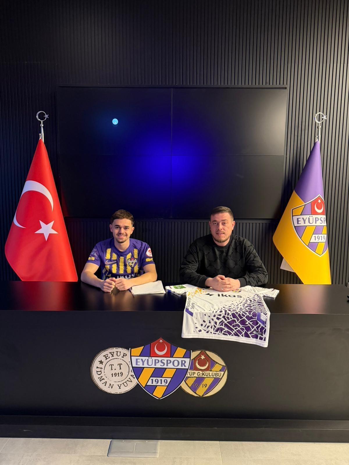 Denis Radu, prezentat la Eyupspor