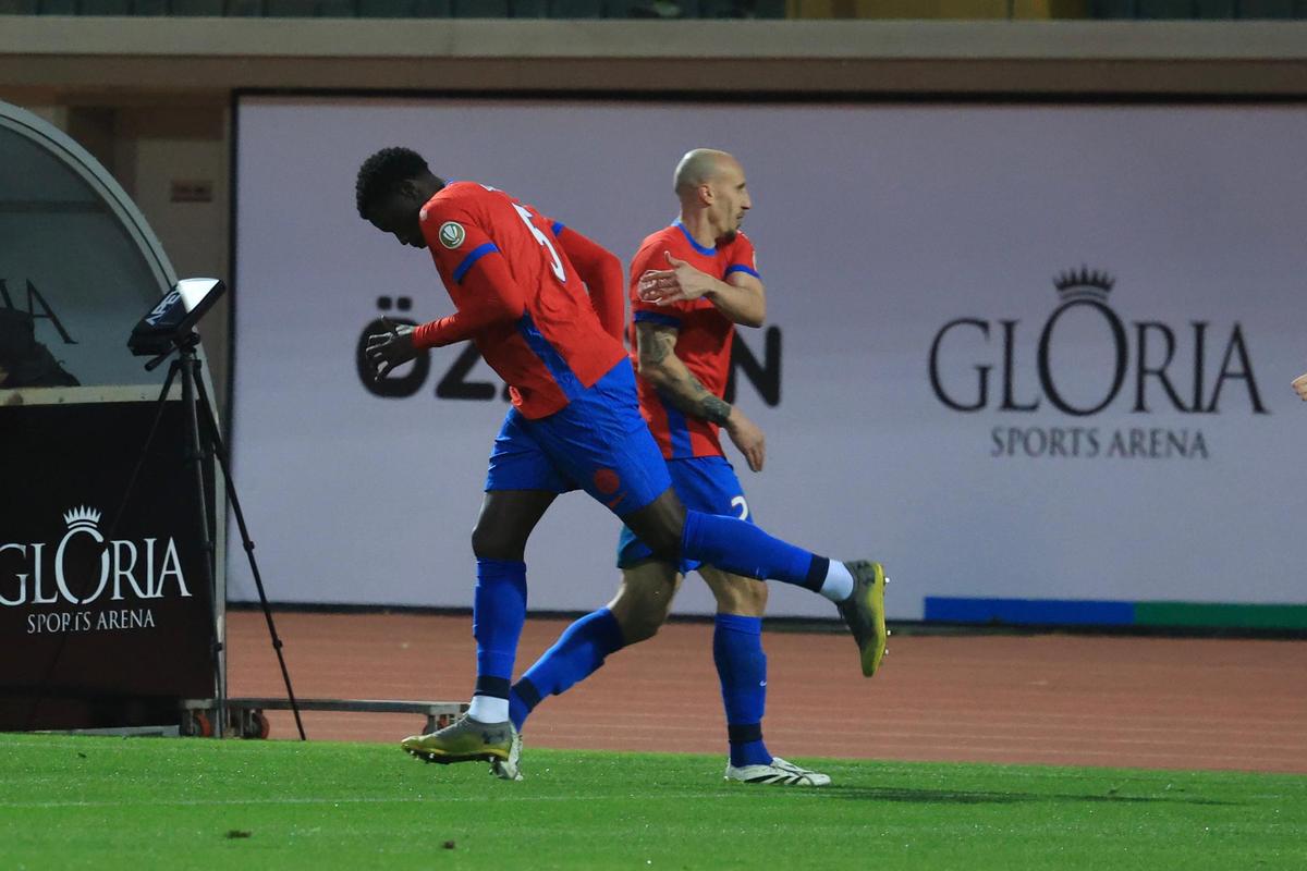 5 detalii de la amicalul de gală FCSB - Beșiktaș » O absență URIAȘĂ pentru campioană și revenire după 296 de zile: cum s-a descurcat Andre Duarte