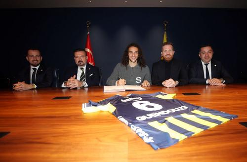 Matteo Guendouzi a semnat un contract până în 2030 cu Fenerbahce / Foto: X Fenerbahce