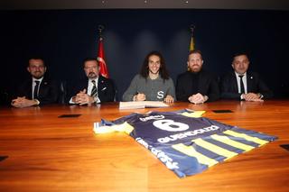 De unde au turcii bani să atragă vedete cu salarii uriașe » Galatasaray și Fenerbahce, datorii de peste 1 miliard €