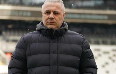 Marius Șumudică, furtunos și la conferință: „Vreau respect! De ce nu câștigăm și noi cu o fază decisă de VAR?”