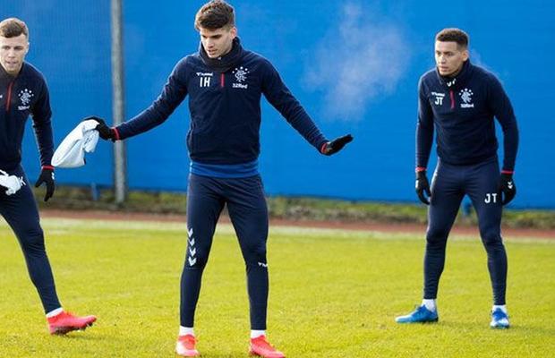 Ronald De Boer, fost jucător la Barcelona, îi cere lui Gerrard: „Ianis Hagi în rolul lui Leo Messi”