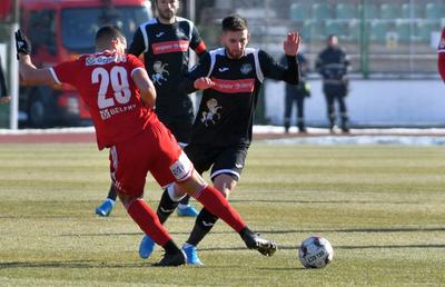 SEPSI - POLI IAȘI 1-0 // Mircea Rednic explică unde au greșit jucătorii săi în meciul cu Sepsi: „Asta am făcut în ultimele minute”